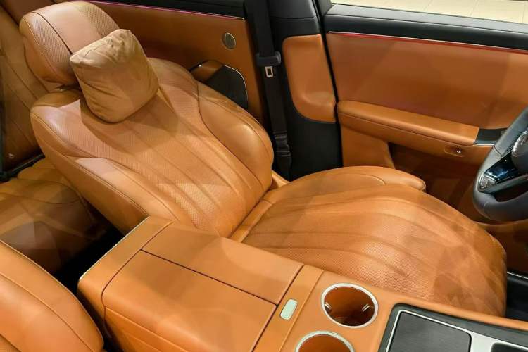 Used Hima AITO M7 2026 Model Range-Extending Ultra All-Wheel Drive 5-Seater Version Exterior 4