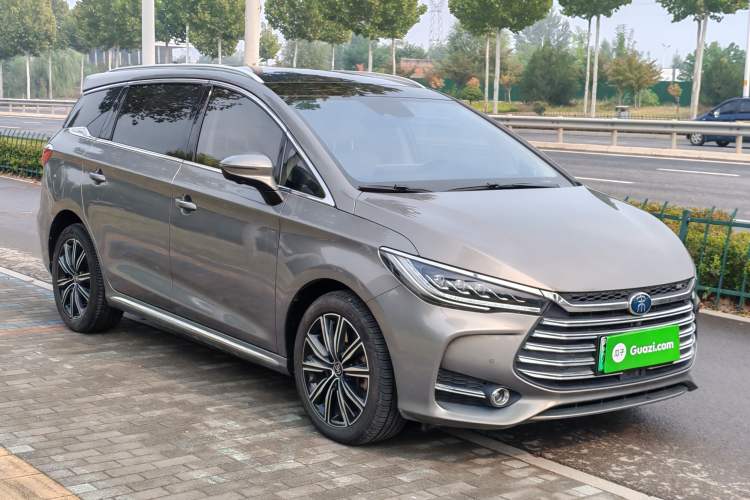 Used BYD Song MAX New Energy 2019 DM 1.5T Smart Connect Zhiyao Model 6-Seater China V Emission Standard

