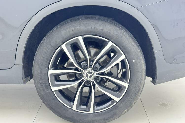 Used Mercedes-Benz GLC 2022 Second Facelift GLC 260 L 4MATIC Luxury Edition Exterior 6