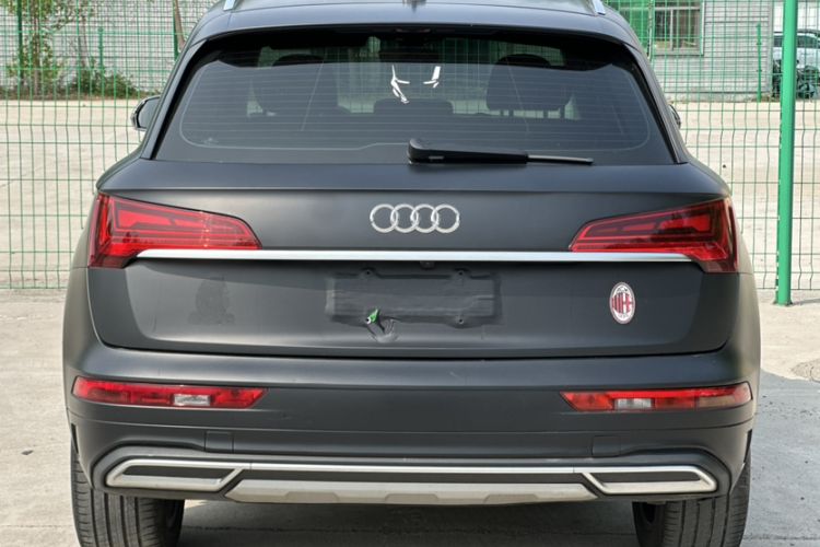 Used Audi Q5L 2022 40T Fashionable and Elegant Model Exterior 4