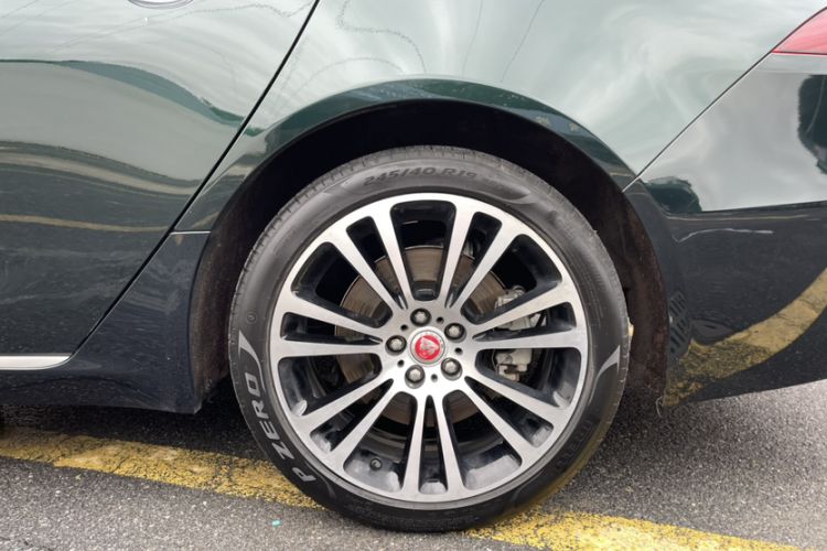 Used Jaguar XFL 2024 2.0T P250 Two-Wheel Drive Prestige Luxury Edition