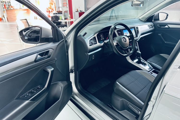 Used Volkswagen T-ROC 2018 230TSI DSG Two-Wheel Drive Advanced Version China V Standard
