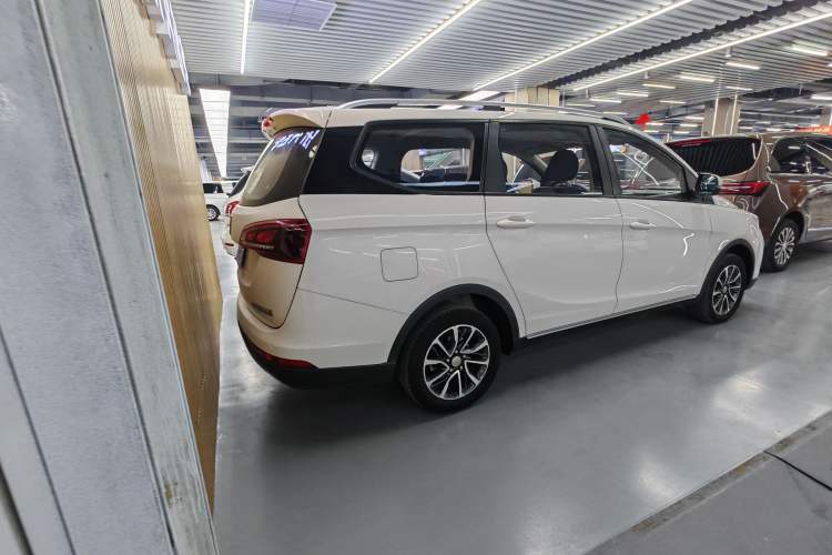 Used Baojun 730 2021 1.5T CVT Fashion Version 7 Seats