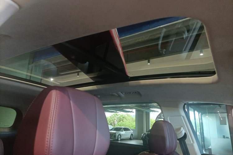 Used Hongqi HS7 2023 2.0T Automatic All-Wheel-Drive Flagship Edition Six Seats
