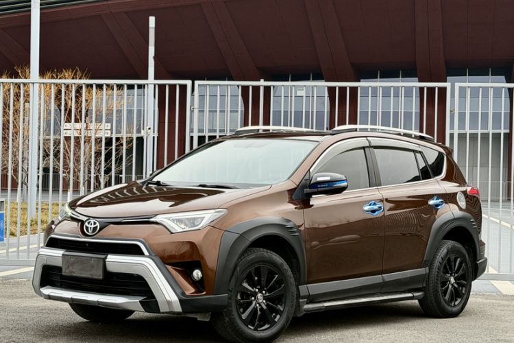 Used Toyota RAV4 2019 2.0L CVT Two-Wheel Drive Fashion X Limited Edition China V Standard
