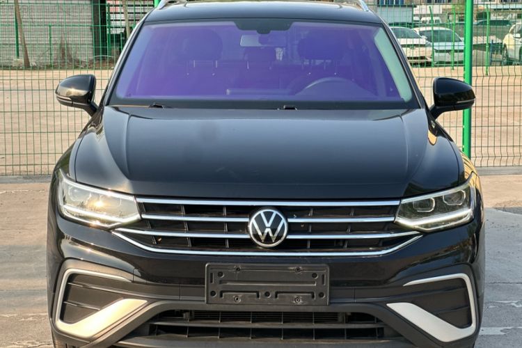 Used Volkswagen Tiguan L 2023 280TSI Automatic Two-Wheel Drive Trendy Innovation Limited Edition Exterior 1