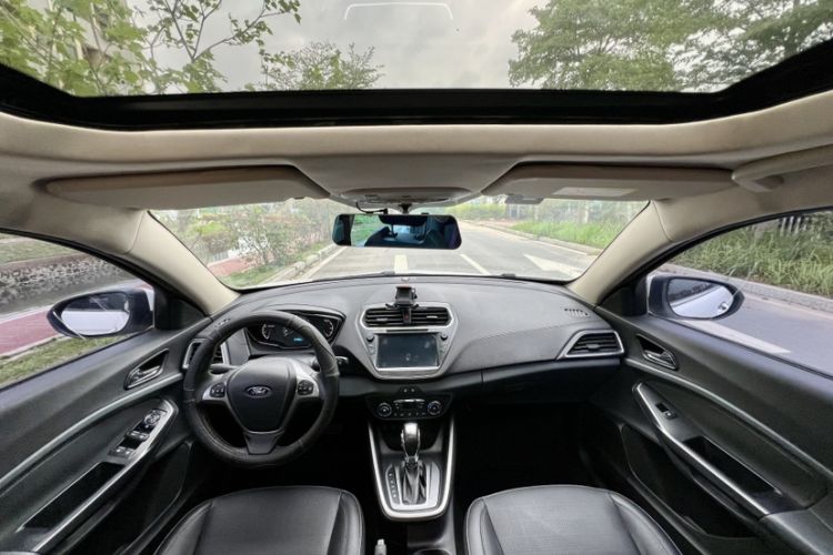 Used Honda Vezel 2020 1.5L CVT Pioneer Edition
