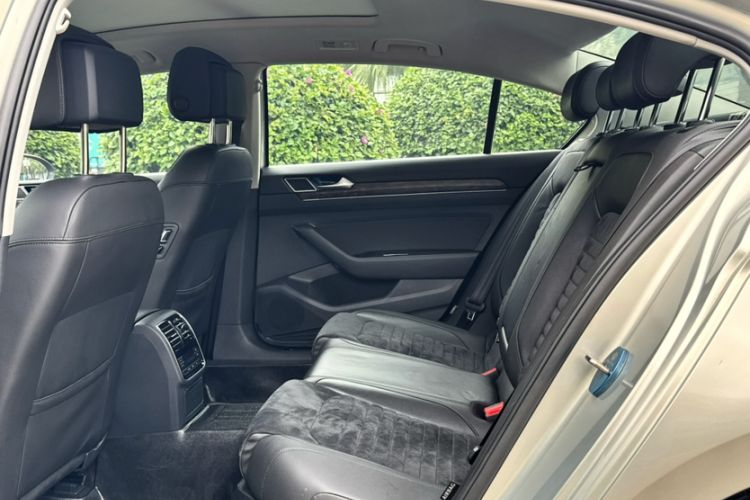 Used Volkswagen Magotan 2018 330TSI DSG Luxury Model