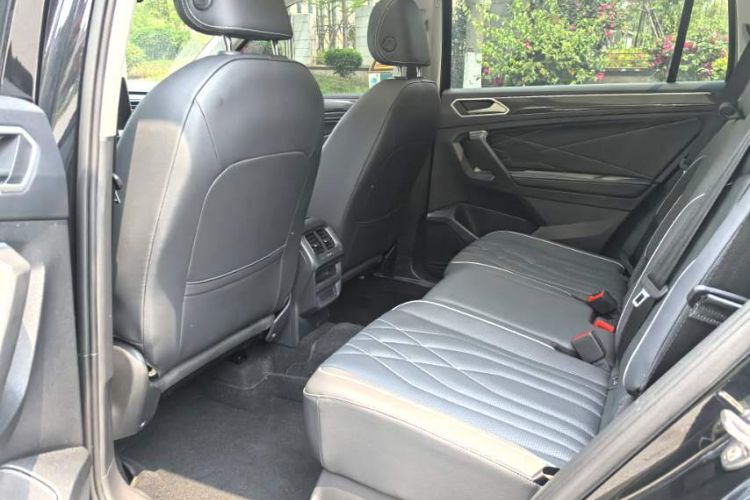 Used Volkswagen Tiguan L 2024 300TSI Automatic Two-Wheel Drive Smart Edition
