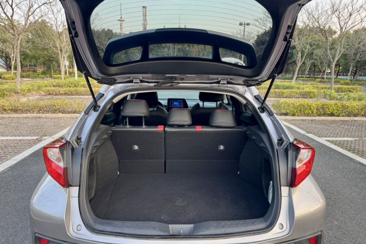 Used Toyota IZOA 2021 2.0L Enjoy Edition