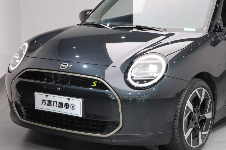 Used MINI Electric MINI COOPER 2024 452km COOPER SE Artist
