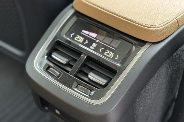 Used Volvo XC90 2015 T6 Zhiyi Edition 7-Seater
