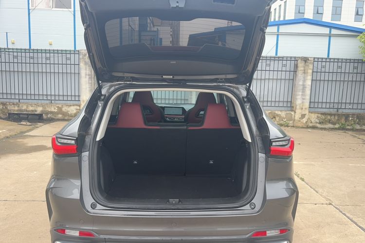 Used CHANGAN OSHAN X5 2021 1.5T DCT Prestige Edition Trunk