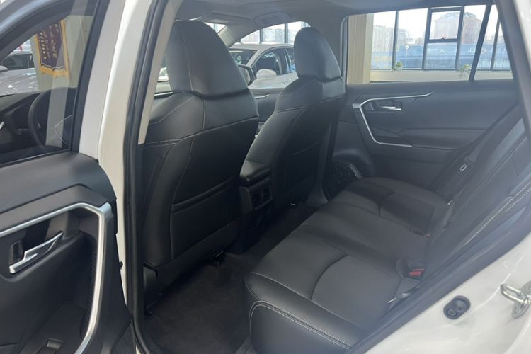 Used Toyota RAV4 2022 2.0L CVT Two-Wheel Drive Fashion Edition
