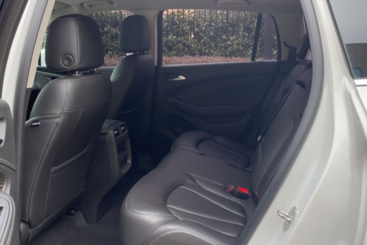 Used Buick Envision 2018 20T Two-Wheel-Drive Elite Model
