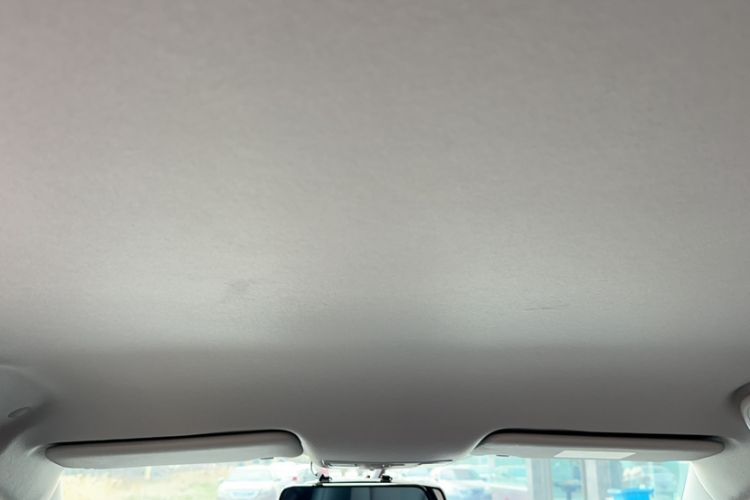 Used CHANGAN CS15 2019 1.5L Manual Entry-Level Version China VI Standard Headliner