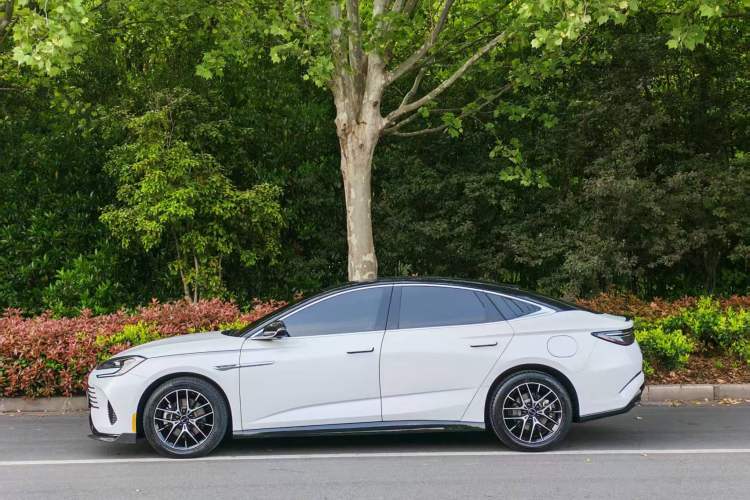 Used BYD Seal 2023 DM-i 1.5L 121km Prestige Model