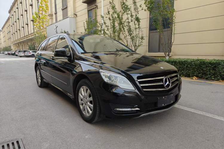 Used Mercedes-Benz R-Class 2017 R 320 4MATIC Business Edition Prestige Model
