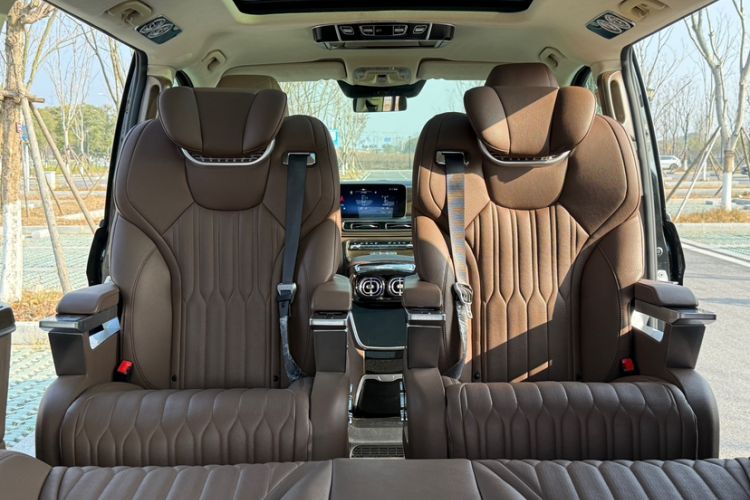 Used Mercedes-Benz V-Class 2024 V 300 Pilot Edition
