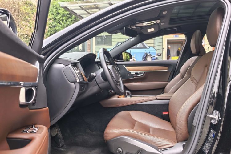 Used Volvo S90 2024 B5 Zhiyi Luxury Edition Exterior 8