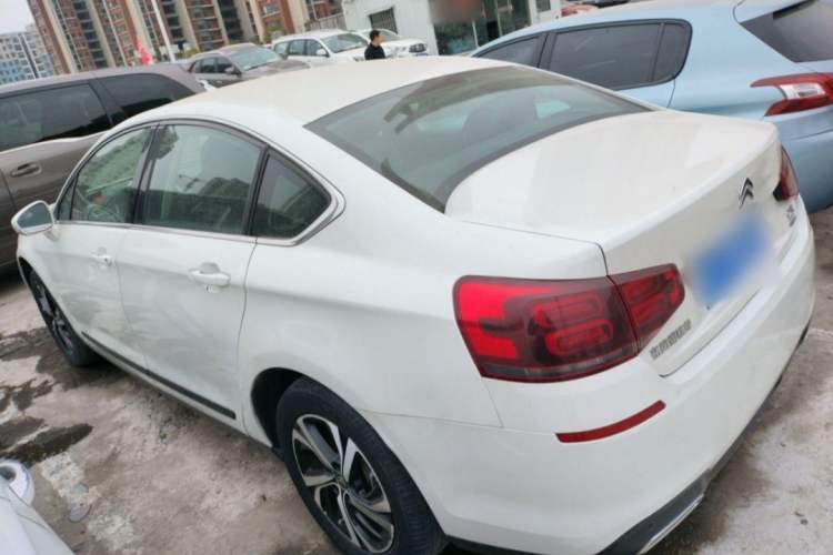 Used Citroen C5 2017 350THP Automatic Comfort Model Exterior 2