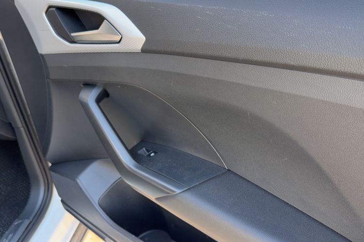 Used Volkswagen Tacqua 2021 200TSI DSG JoyConnect Edition Interior 5