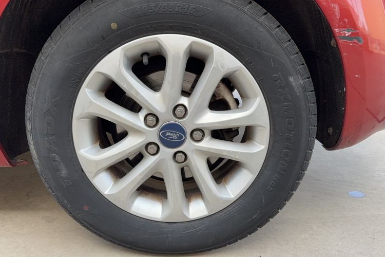 Used Ford Focus 2013 Hatchback Classic 1.8L Manual Base Model