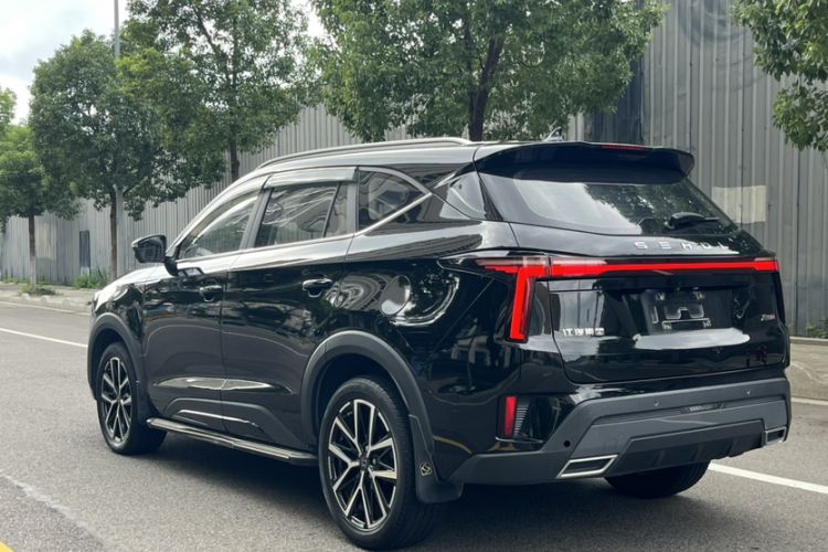 Used SOL X8 PLUS 2023 1.5 TGDI DCT Smart Edition 7-Seater