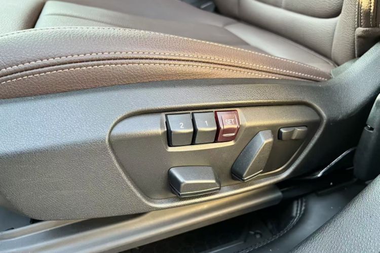 Used BMW X1 2020 sDrive25Li Leading Model
