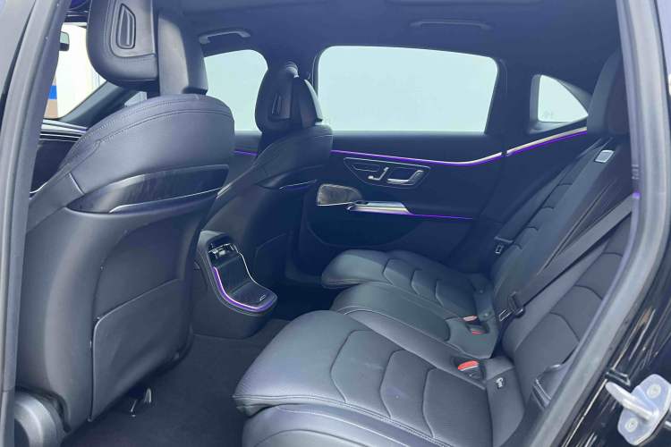 Used Mercedes-Benz E-Class 2024 E 300 L Luxury Sport Model Interior 6