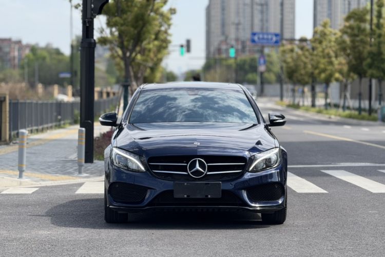 Used Mercedes-Benz C-Class 2017 Restyled C 200 Sport Edition Exterior 3