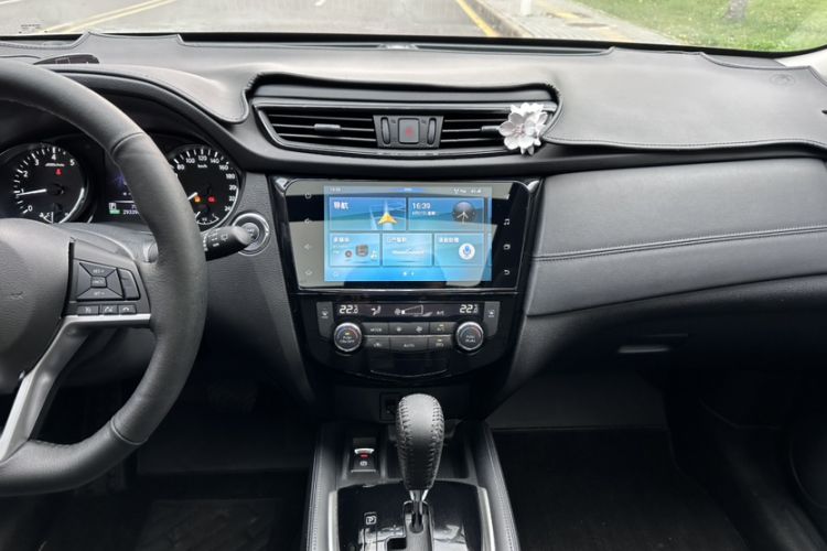 Used Nissan X-Trail 2020 2.0L XL ITS CVT 2WD SmartConnect Comfort Edition Audio And AC Panel