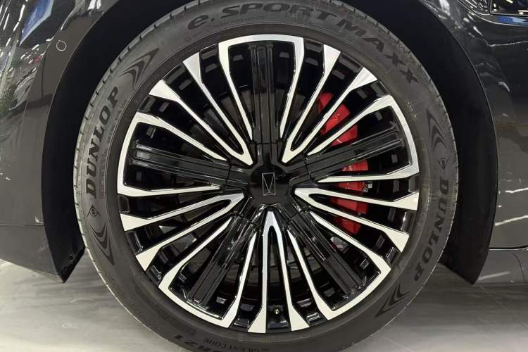 Used Avatr 12 2026 Ultra Pure-Electric All-Wheel-Drive Version Exterior 7