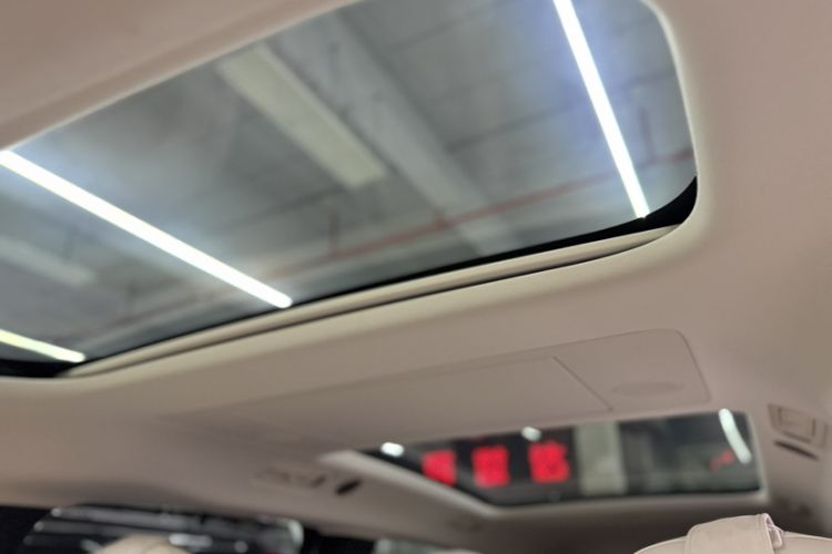 Used Li Auto MEGA 2025 Home Family Special Edition