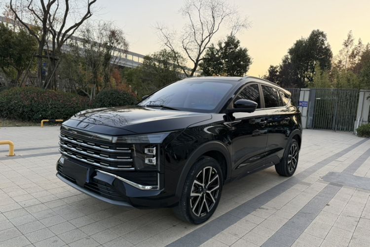 Used SOL X8 PLUS 2023 1.5 TGDI DCT Smart Edition 7-Seater