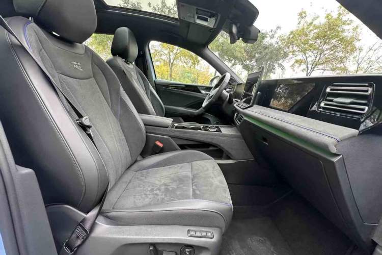 Used Volkswagen Tiguan L 2024 PRO 380TSI Four-Wheel Drive R-Line Prestige Edition Exterior 15