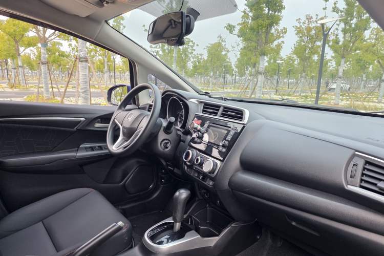 Used Honda Fit 2014 1.5L SE CVT Fashion Model