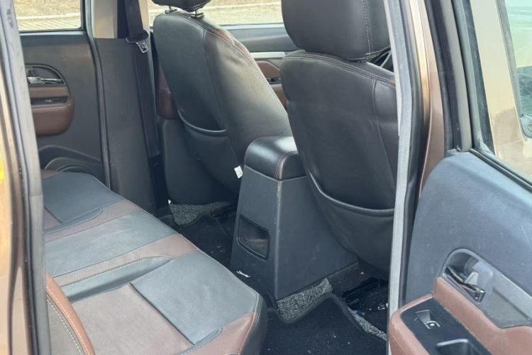 Used JAC V7 2018 2.0T Two-Wheel-Drive Comfort Version with Long Wheelbase D19TCIE13