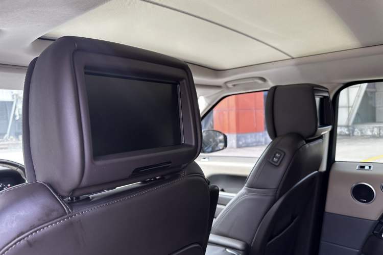 Used Land Rover Range Sport 2018 3.0 SC V6 HSE DYNAMIC Interior 12