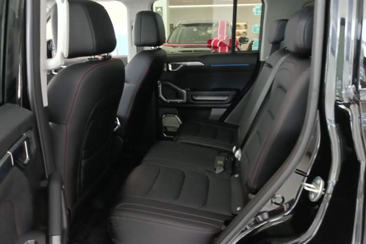 Used JETOUR Traveler C-DM 2025 206km XWD Conquer Extended Version 7 Seats
