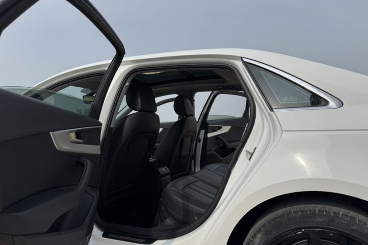 Used Audi A4L 2019 40 TFSI Fashion Edition China VI Emission Standard