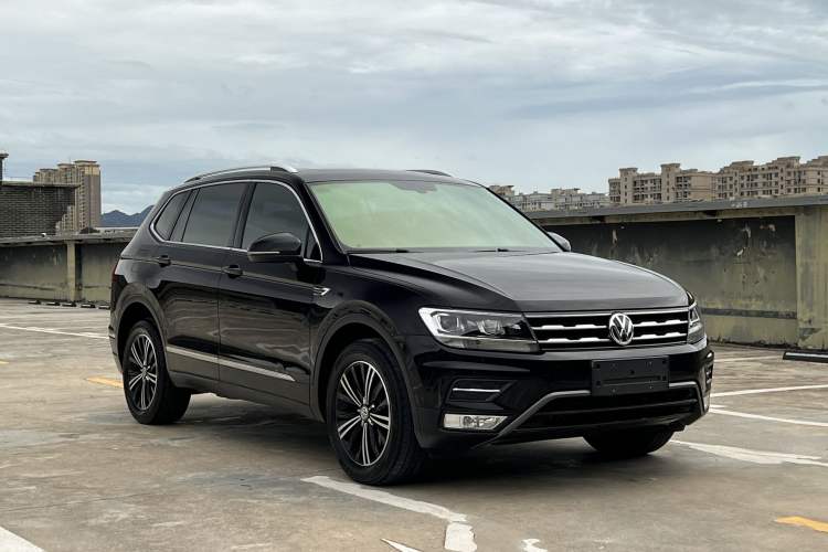 Used Volkswagen Tiguan L 2019 Updated Version 330TSI Automatic Two-Wheel Drive Panoramic Comfort Edition China VI Standard