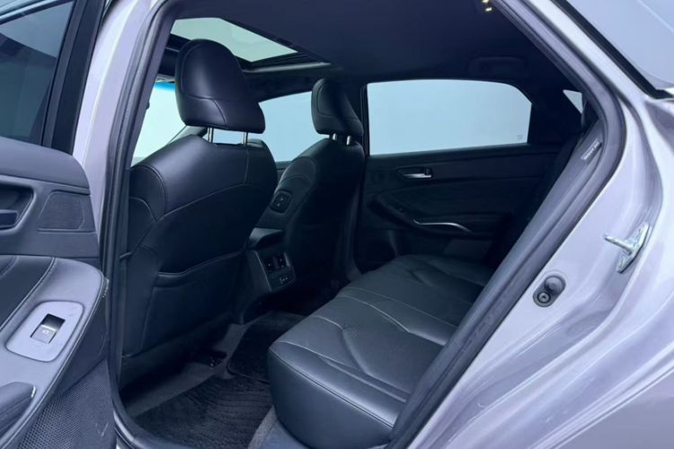 Used Toyota Avalon 2022 2.5L Luxury Edition Interior 2