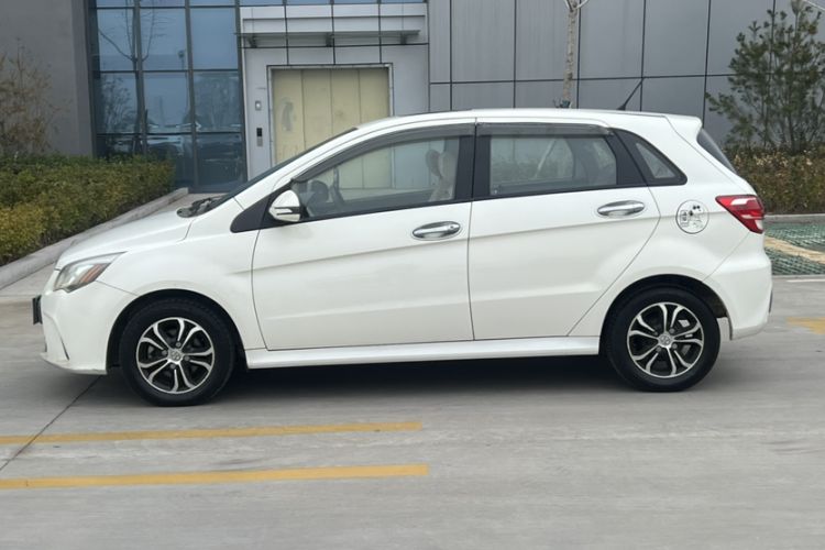 Used BAIC Senova D20 2015 Hatchback 1.5L Manual Leshang Version
