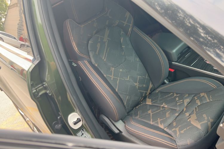 Used Land X7 2016 2.0T Panoramic Deluxe Edition
