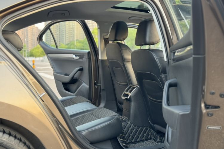 Used Skoda Superb 2016 TSI330 DSG Innovation Edition