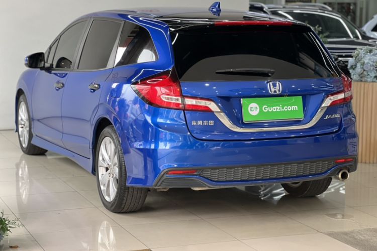 Used Honda Jade 2017 1.8L automatic Comfort version 5 seats Exterior 2