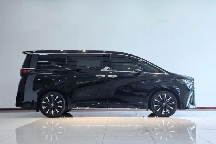 Used Toyota Alphard 2024 Dual-Engine 2.5L Deluxe Edition