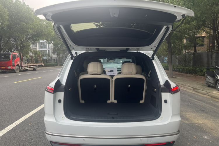 Used ONVO Luxeed L90 2025 Model—Max Six-Seater Version