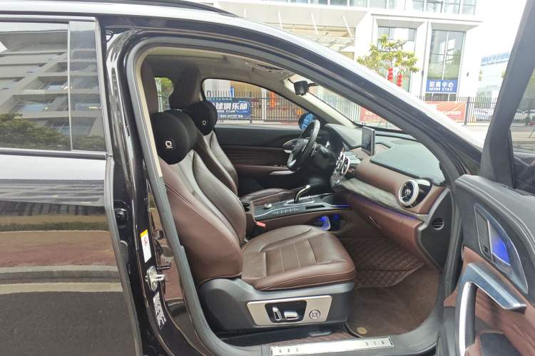 Used Wey VV7 2019 Upgraded Model 2.0T Flagship Version China VI